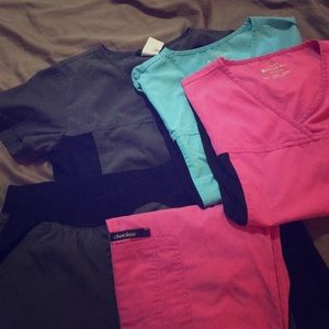 Scrubs!! Slim fit comfortable scrubs